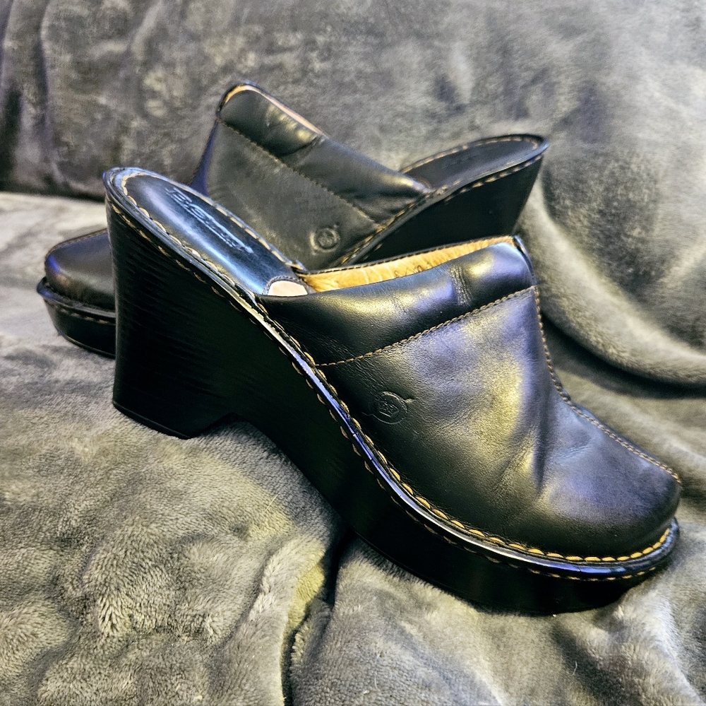 Born Black Leather Clog 3-1/2" Platform Wedge Mules Slip On Size 9 [pre-owned]